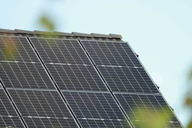solární panely na střeše